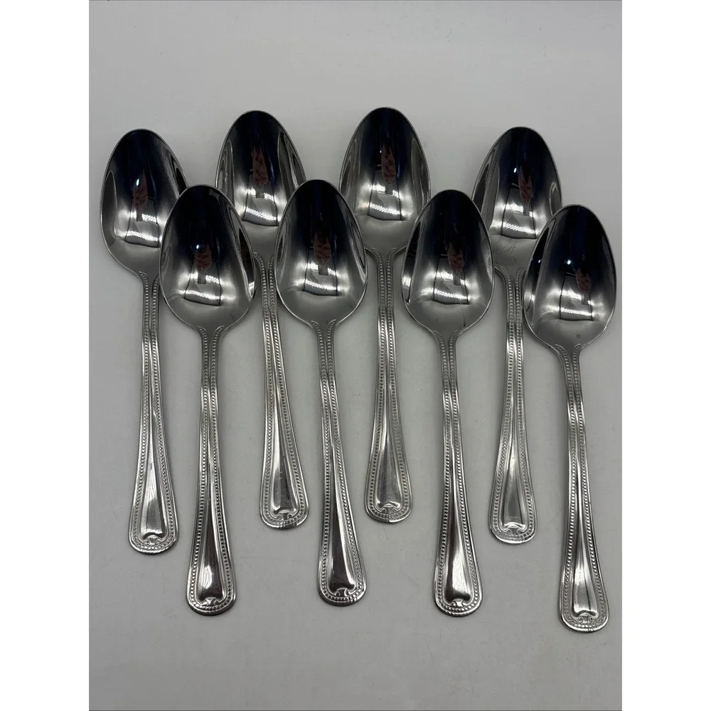 8- Reed & Barton Hamilton English Gentry Pattern dinner spoon Stainless